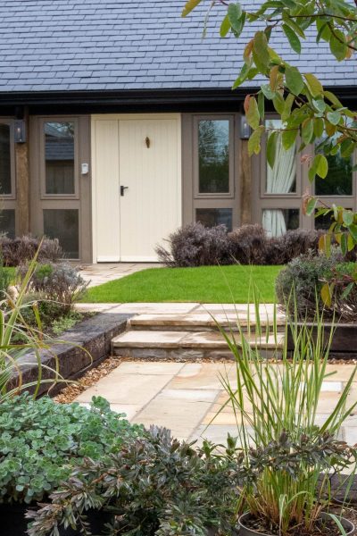 10 low maintenance plants for an instant – but long-lasting – garden